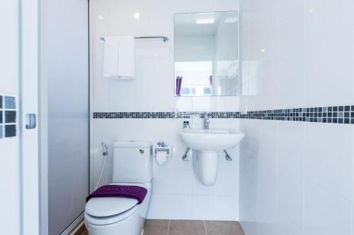 Z by Zing - Tap to explore photos