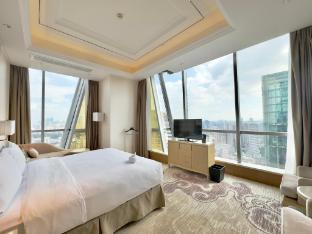 DoubleTree by Hilton Hotel Guangzhou - Tap to explore photos