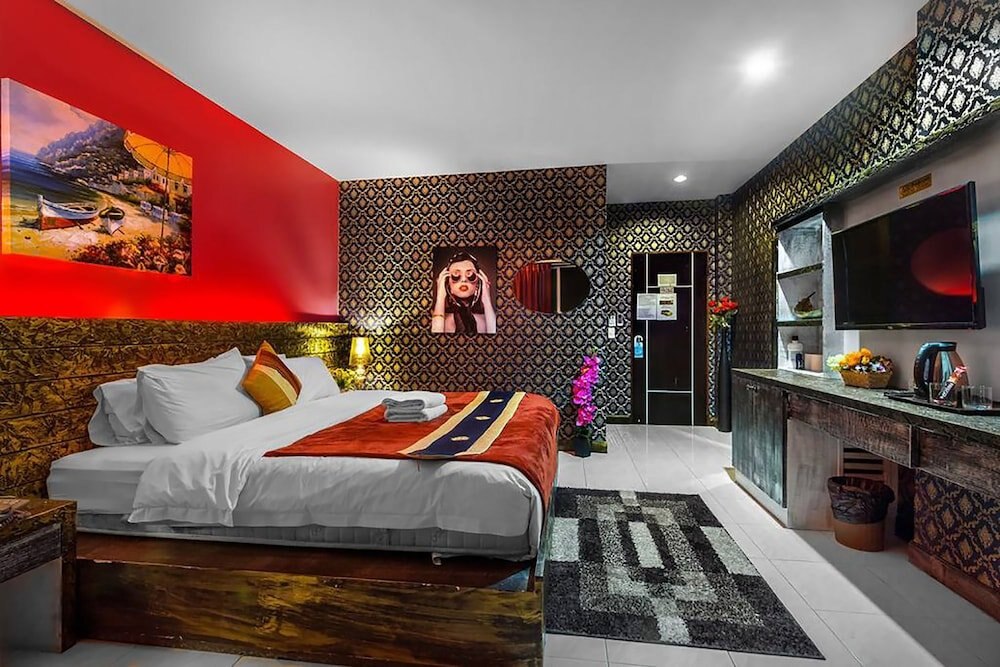 The Shades Boutique Hotel Patong Phuket - Tap to explore photos