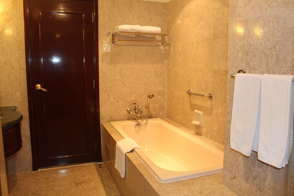 Excellent Service Suites at Times Square Room Type - Superior Suite, 1 Bedroom