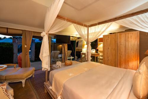 Khwan Beach Resort - Pool Villas and Glamping - Adults Only - Tap to explore photos