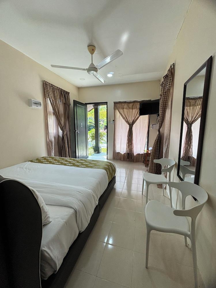 Padimas Villa @Datai Valley - Tap to explore photos