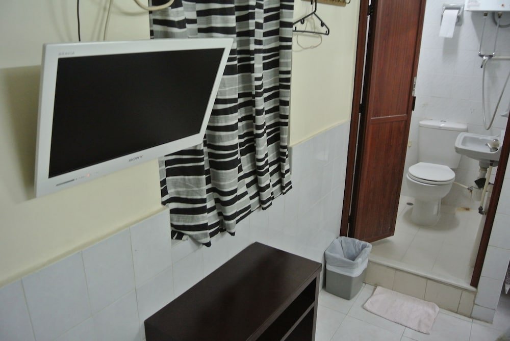 Fortunate Guest House - Tap to explore photos