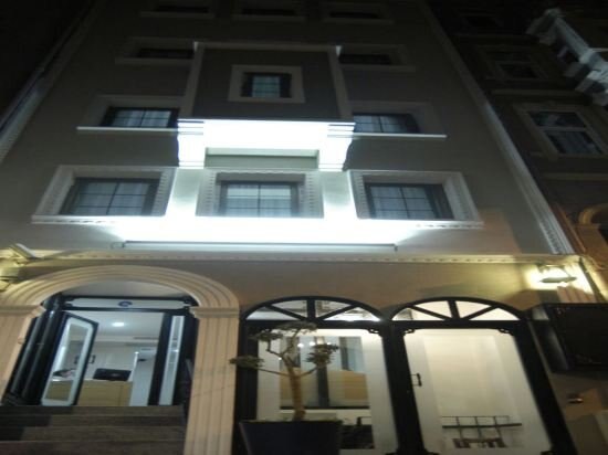 Hotel Jakaranda Istanbul Istanbul 6 0 7 9 1 8 Price Address Reviews