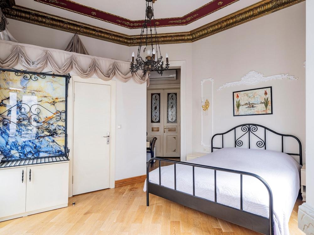Ragıp Pasha Apartments Room Type - Deluxe Queen Room
