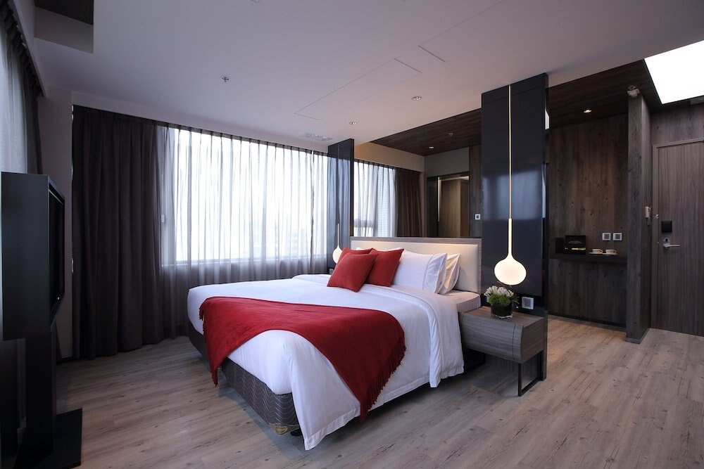 The Perkin Hotel Room Type - Perkin Suite