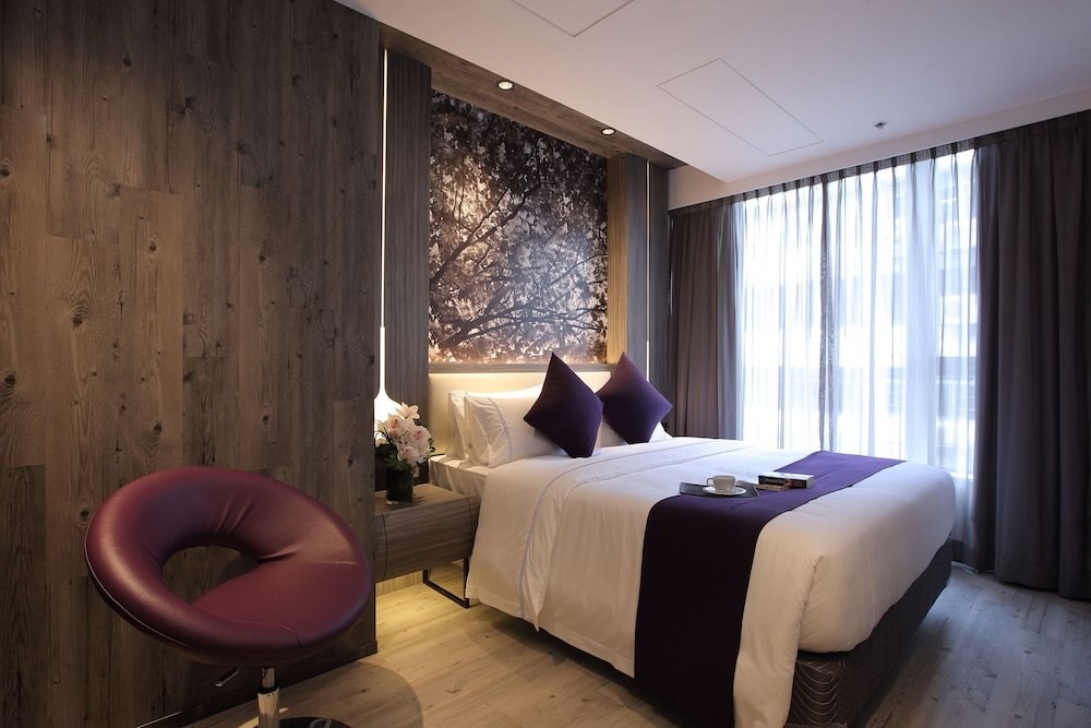 The Perkin Hotel Room Type - Superior Queen Room