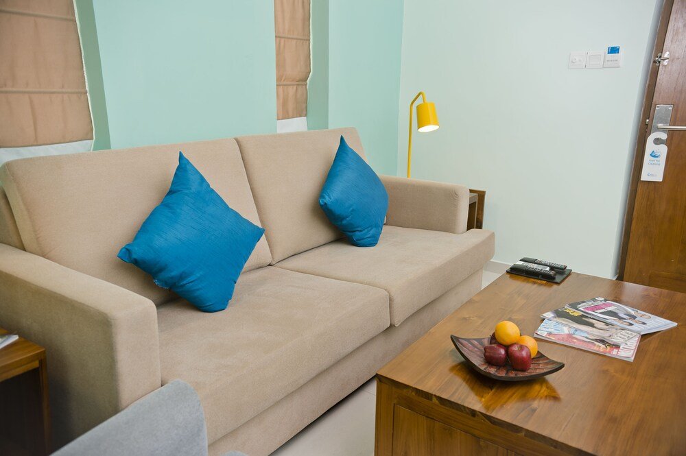 Ocean Edge Suites & Hotel Colombo - Tap to explore photos