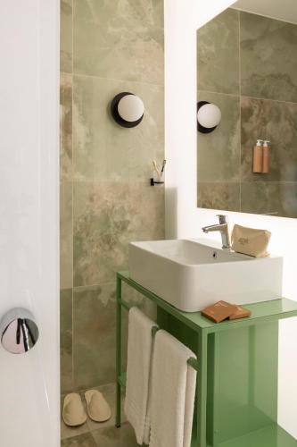 Moderno Hotel- Adult Only Room Type - Standard Double Room