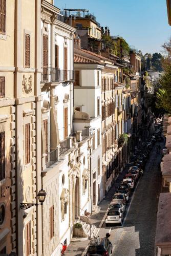 Hotel Scalinata di Spagna - Tap to explore photos