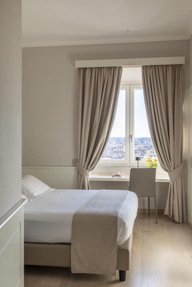 Hotel Scalinata di Spagna Room Type - Superior Double Room, City View