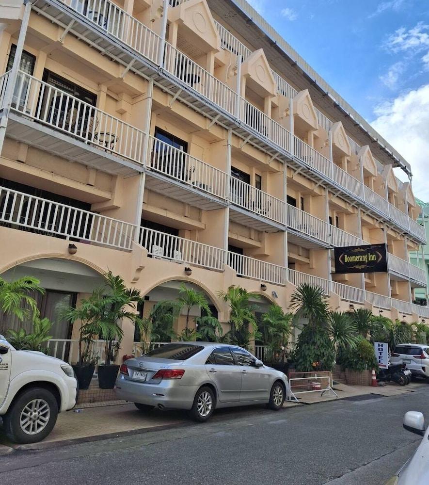 Boomerang Inn