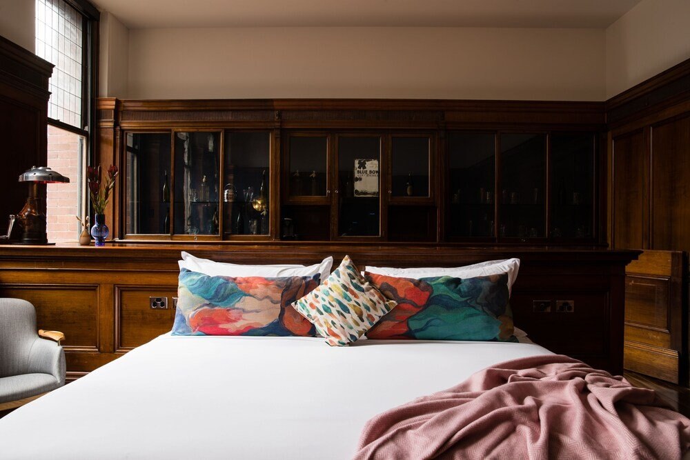 The Old Clare by Ode Hotels Room Type - Suite (Showroom)