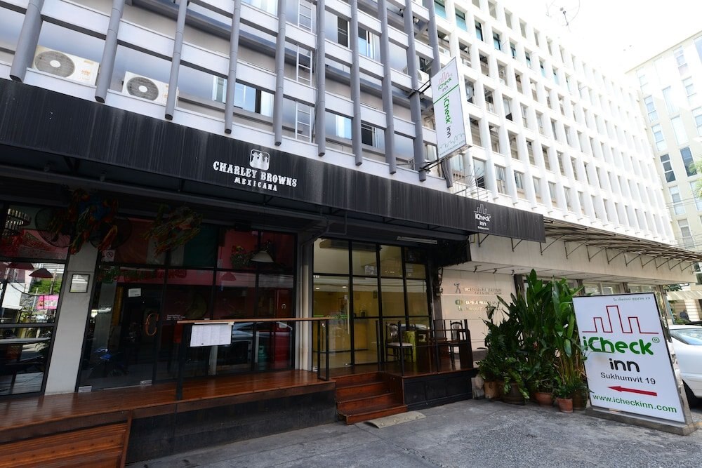 iCheck inn Sukhumvit 19 - Tap to explore photos