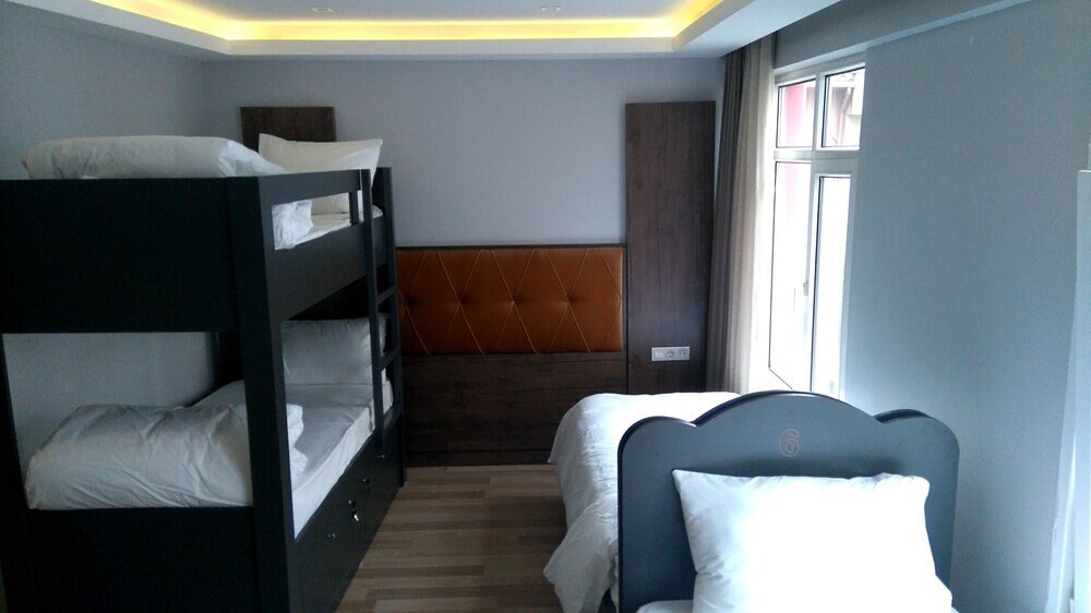 Cheers Lighthouse Istanbul 3 6 4 0 6 3 Price Address Reviews