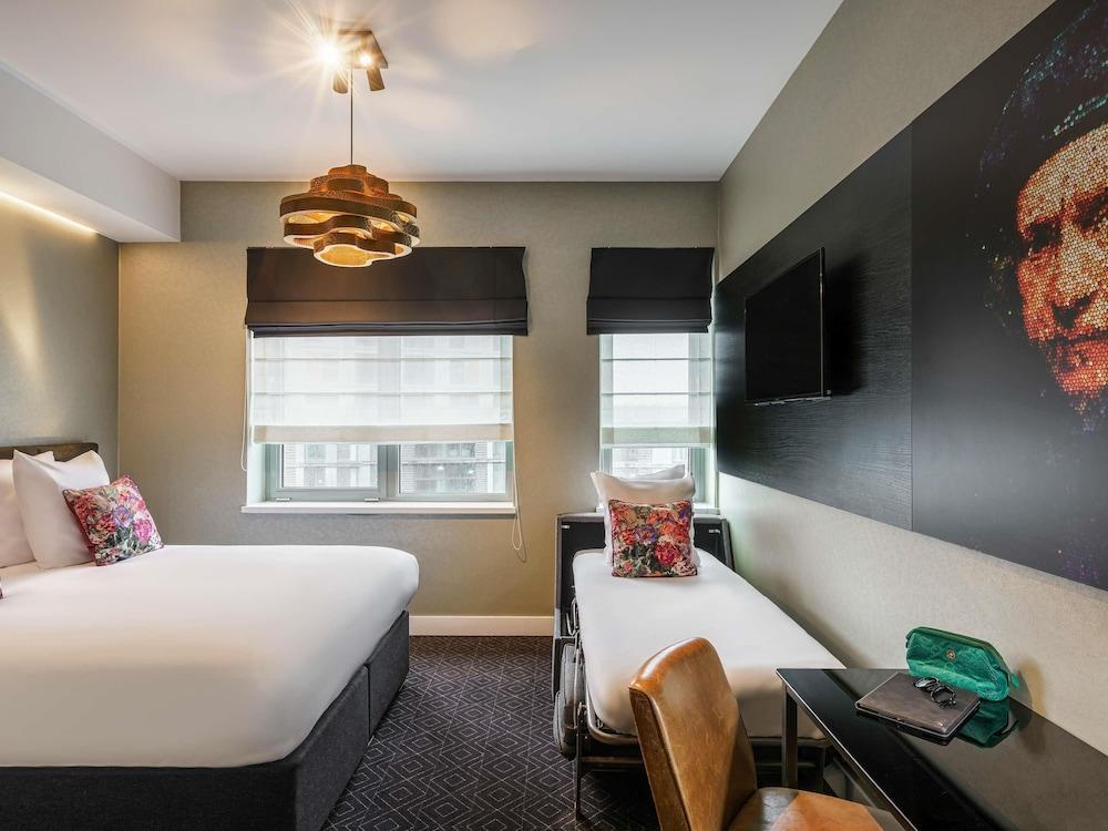 Mercure Hotel Amsterdam Sloterdijk Station Room Type - Family Room, 1 Double Bed with Sofa bed (Classic)