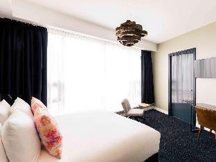 Mercure Hotel Amsterdam Sloterdijk Station - Tap to explore photos
