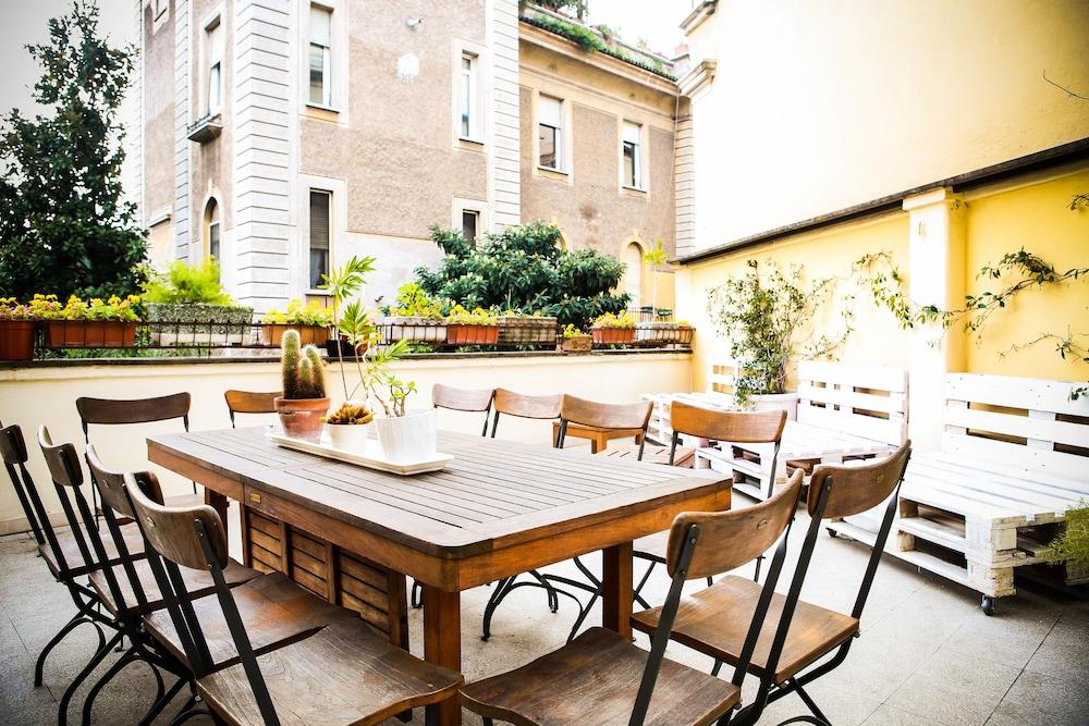 Rome Experience Hostel - Tap to explore photos