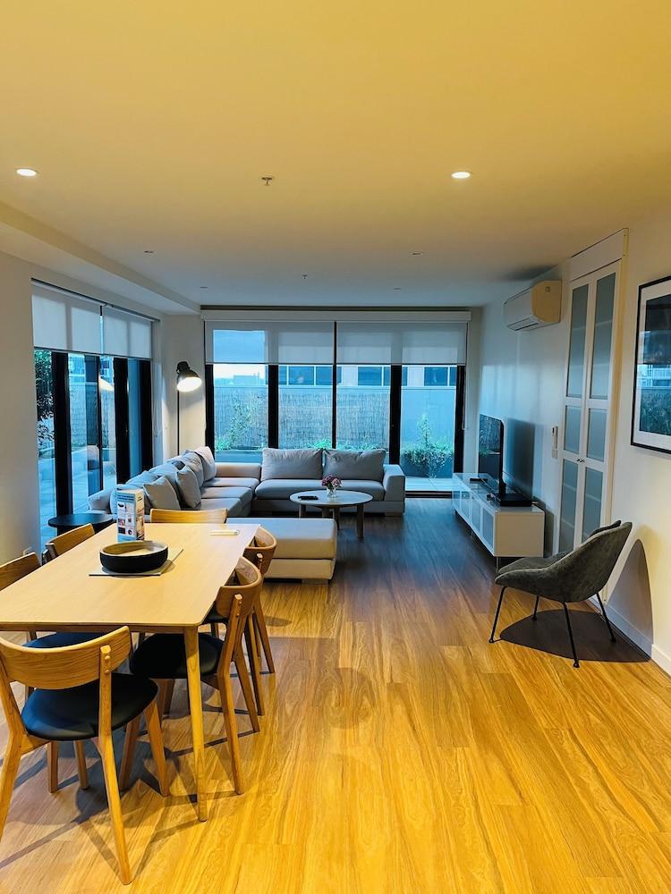 Wyndham Hotel Melbourne Room Type - Three Bedroom Deluxe Apartment Wyndham Hotel Melbourne Room Type - Three Bedroom Deluxe Apartment