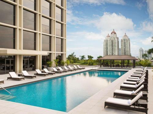 Fairmont Jakarta - Tap to explore photos
