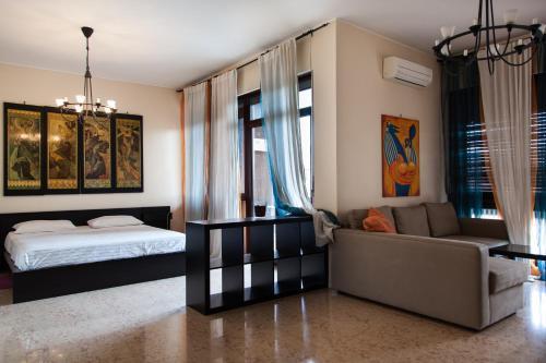 B&B Santa Croce Room Type - Suite with Balcony and Private External Bathroom