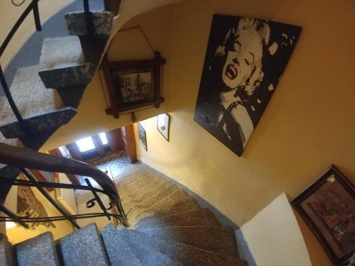 Antique Hostel & Guesthouse - Tap to explore photos