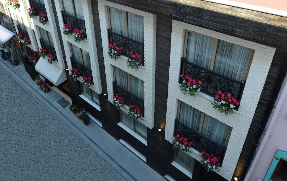 Aybar Hotel & Spa - Tap to explore photos