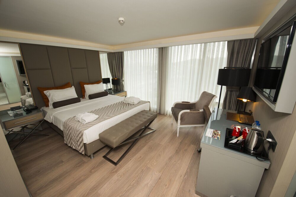 Manesol Old City Bosphorus Room Type - Junior Suite, Partial Sea View