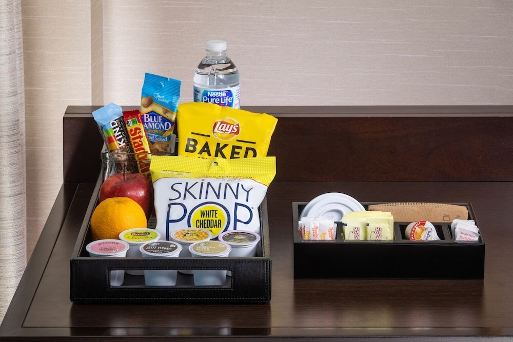 Hilton Garden Inn New York/Central Park South-Midtown West - Tap to explore photos