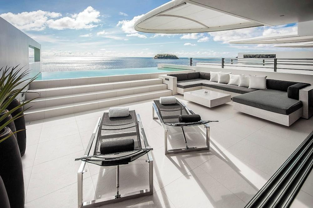 Kata Rocks Room Type - Two Bedroom Sky Pool Villa