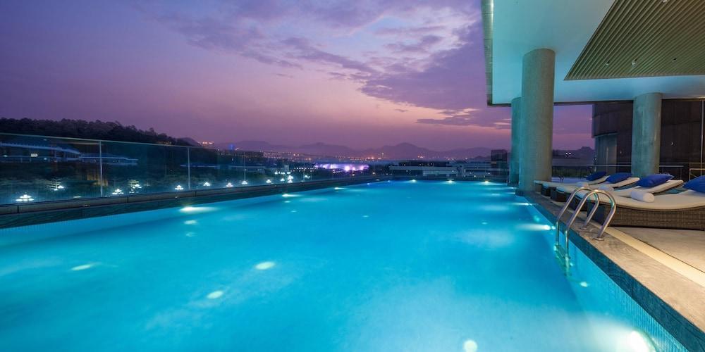DoubleTree by Hilton Hotel Guangzhou - Science City - Tap to explore photos