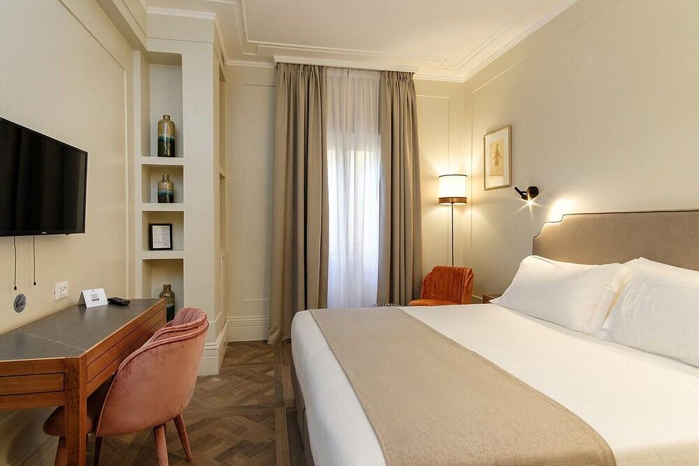 Hotel Smeraldo Room Type - Comfort Room