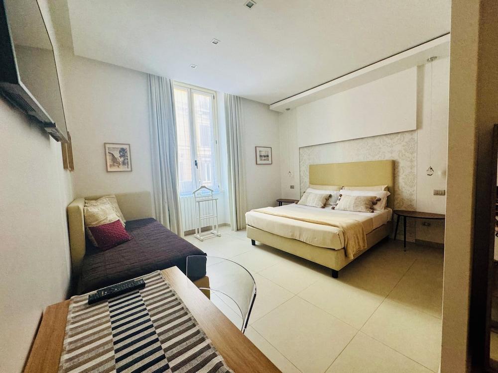 Interno 5 Room Type - Deluxe Triple Room, Private Bathroom Interno 5 Room Type - Deluxe Triple Room, Private Bathroom