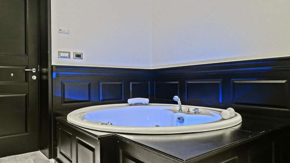 Vaticano Royal Suite Room Type - Junior Suite