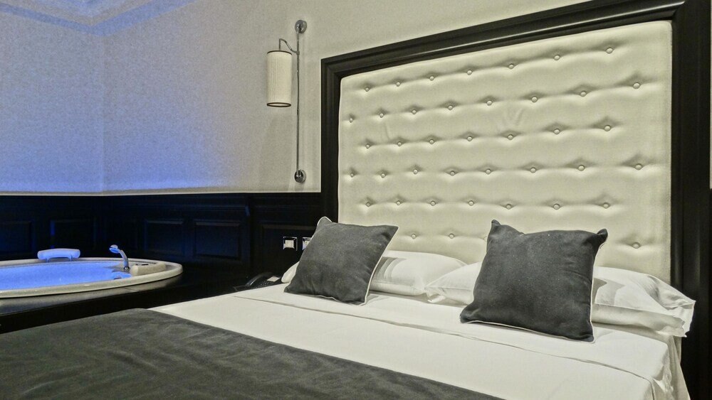 Vaticano Royal Suite Room Type - Royal Suite