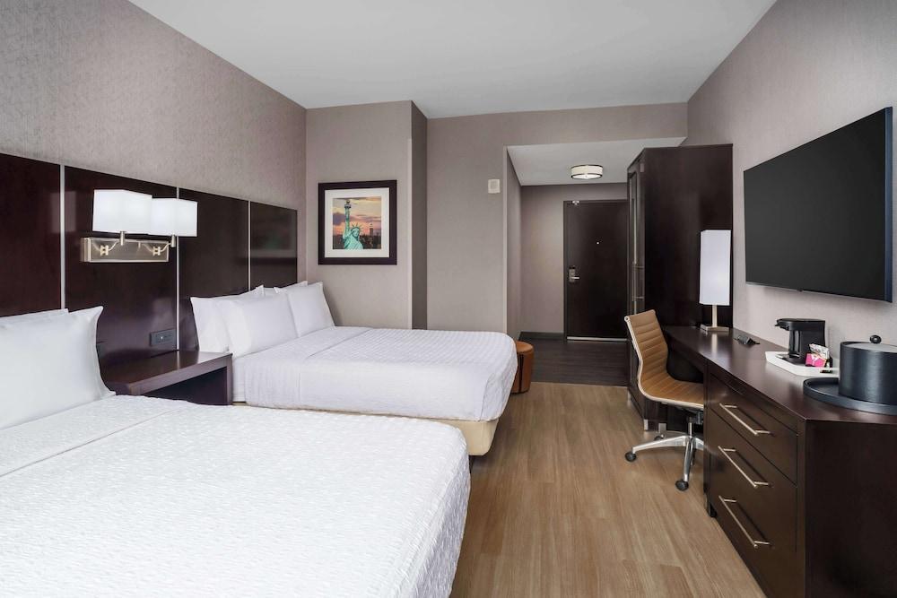 Hampton Inn by Hilton Manhattan/Times Square Central Room Type - Room, 2 Double Beds
