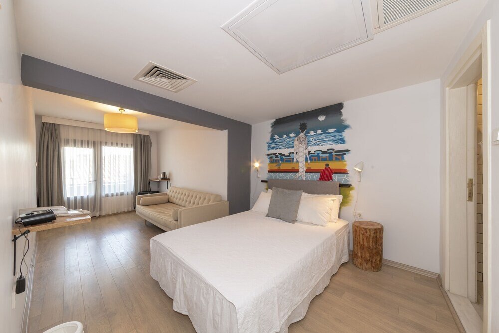 Rumours Inn Room Type - Family Quadruple Room, Balcony Rumours Inn Room Type - Family Quadruple Room, Balcony