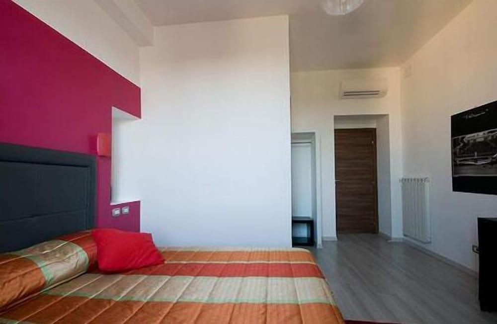 MF Hotel Room Type - Triple Room