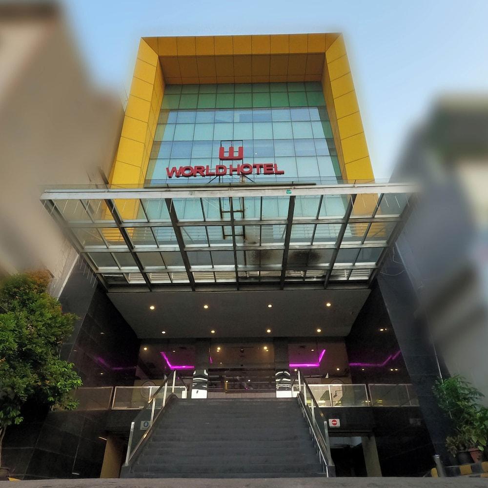 World Hotel