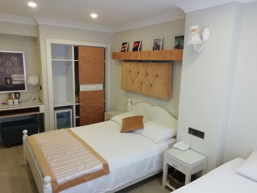 Just Inn Hotel Room Type - Standard Triple Room, 1 Bedroom Just Inn Hotel Room Type - Standard Triple Room, 1 Bedroom