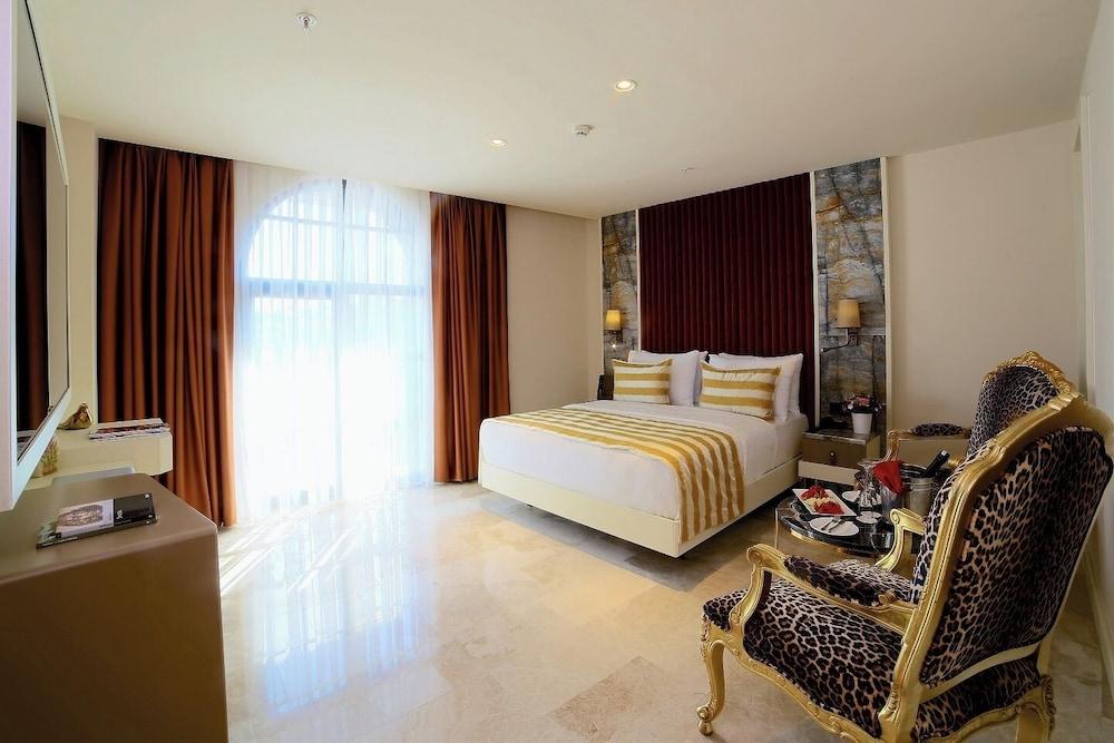 Icon Hotel Taksim Room Type - Junior Suite Icon Hotel Taksim Room Type - Junior Suite