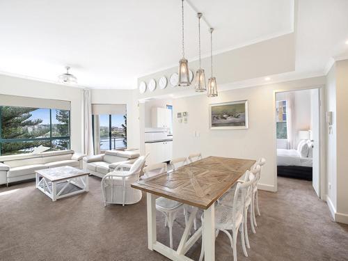 AEA The Coogee View Serviced Apartments - Tap to explore photos