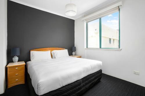 AEA The Coogee View Serviced Apartments - Tap to explore photos