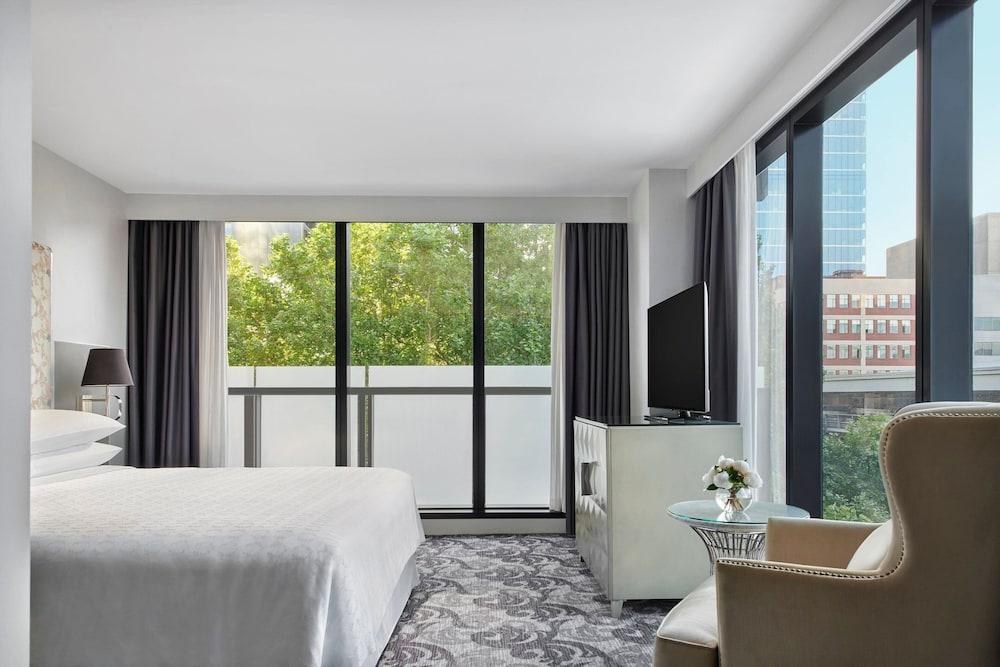 Sheraton Melbourne Hotel Room Type - Room, 1 King Bed, City View