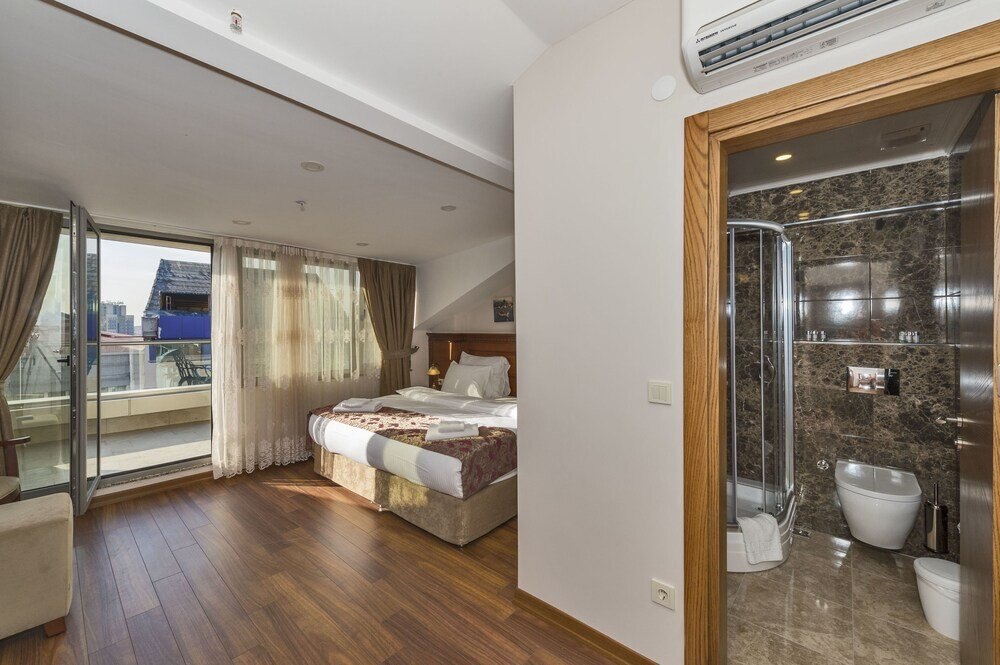Blisstanbul Hotel Room Type - Deluxe Double Room with Balcony Blisstanbul Hotel Room Type - Deluxe Double Room with Balcony