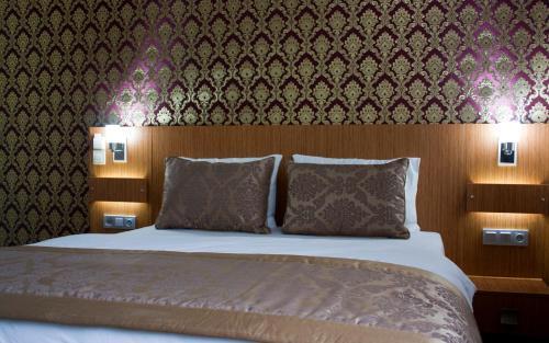 Istanbul Central Hotel - Tap to explore photos