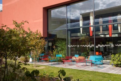 Nomad Hotel Roissy CDG - Tap to explore photos