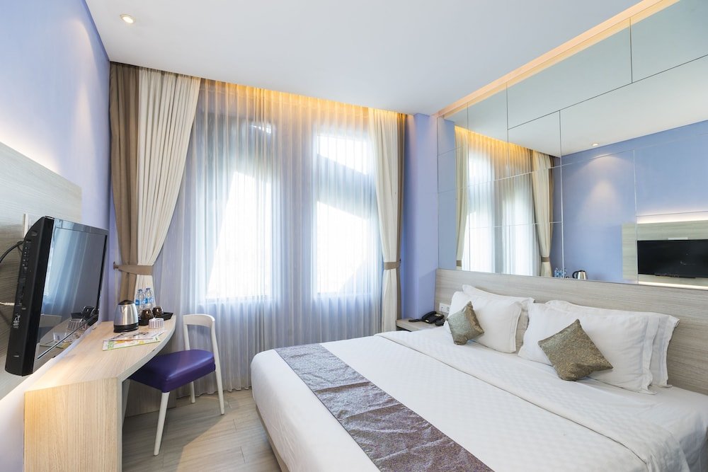 Royal City Hotel Room Type - Deluxe Room