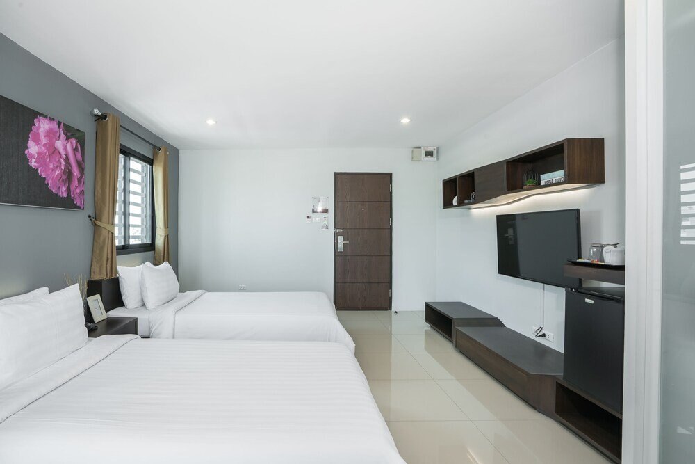 De Botan Srinakarin Hotel & Residence Room Type - Deluxe Room, 2 Twin Beds