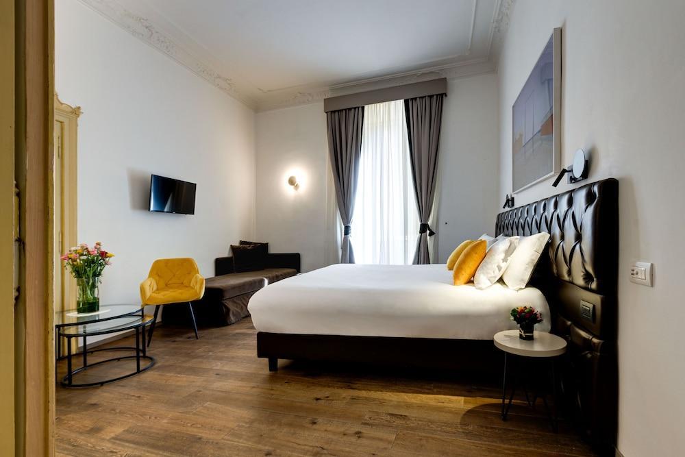 Piazza Farnese Luxury Suites Room Type - Deluxe Suite, City View